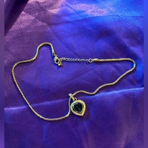 VTG Silver Metal and Rhinestone Necklace. Modeled after the Heart of the Ocean.